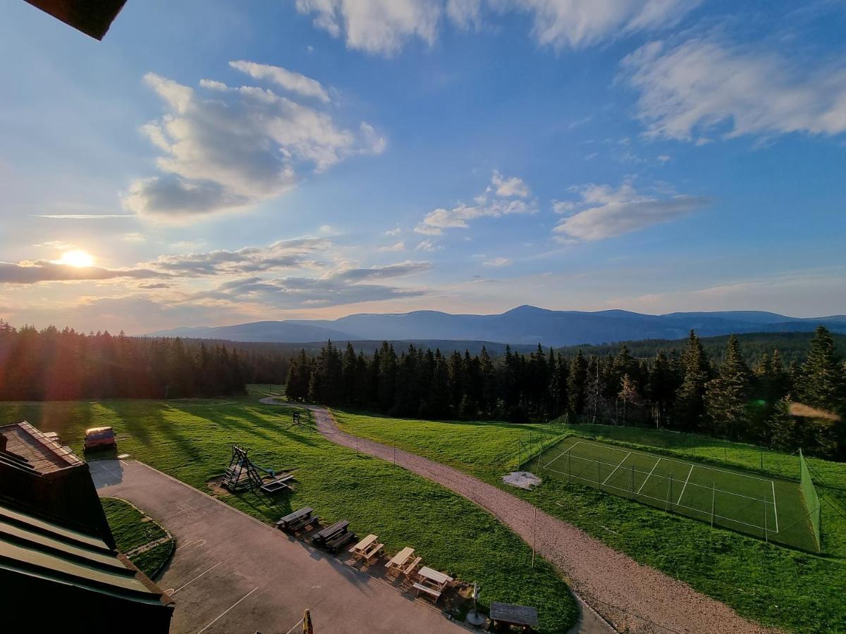 Hotel Cerna Bouda Janské Lázně Esterno foto